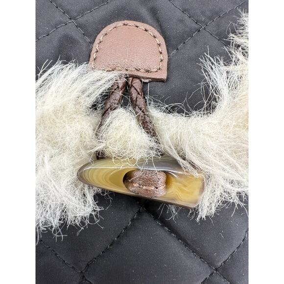 Old Navy Clutch Shoulder Bag Quilted Black Faux Fur Trim Winter EUC - Picture 6 of 10